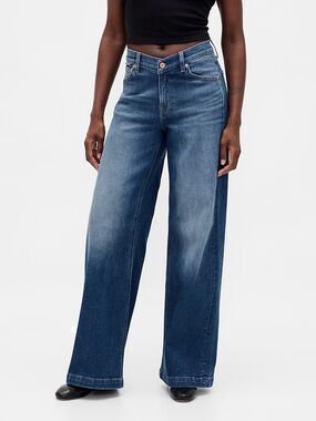 Gap High Rise V Waist Stride Wide Leg Jeans Short